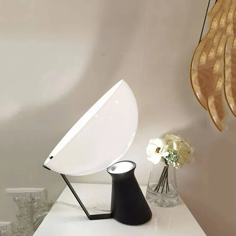 Artistic Modern LED Table Lamps Minimalist Night Lampare Black