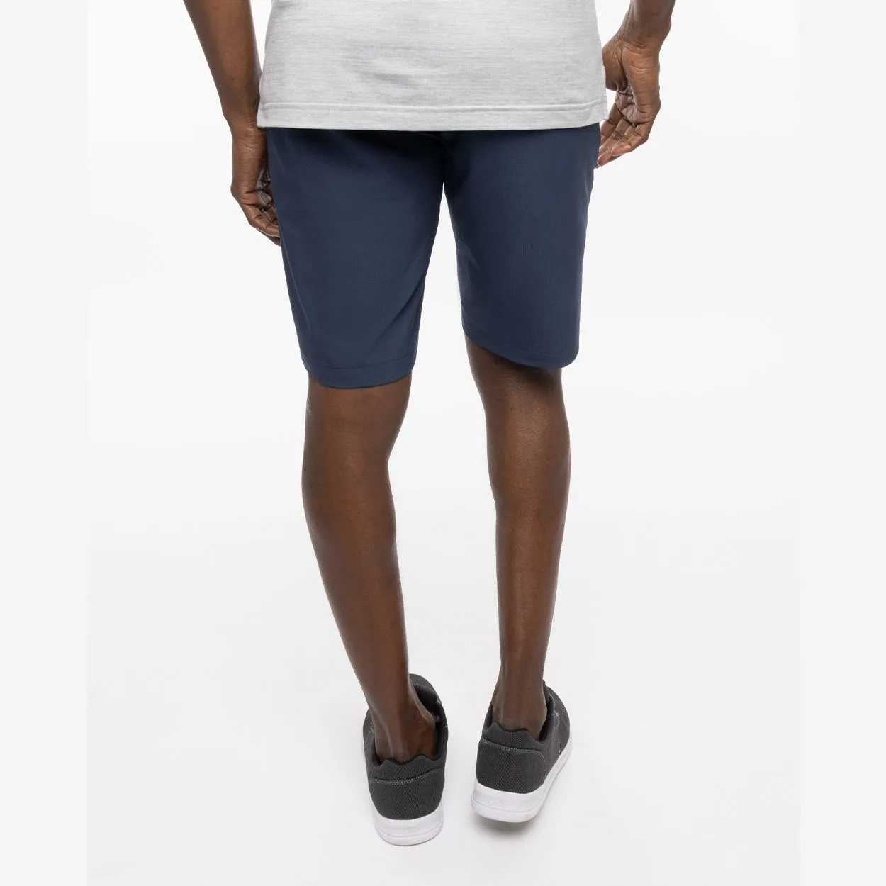 BAUER // TRAVIS MATHEW STARNES SHORT INDIGO