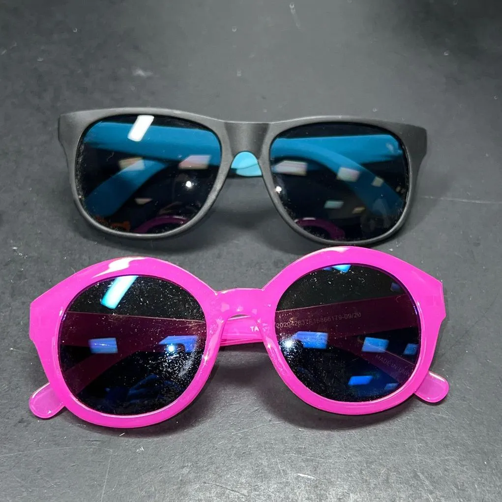 Children's Assorted Styles and Colors Sunglasses Lot