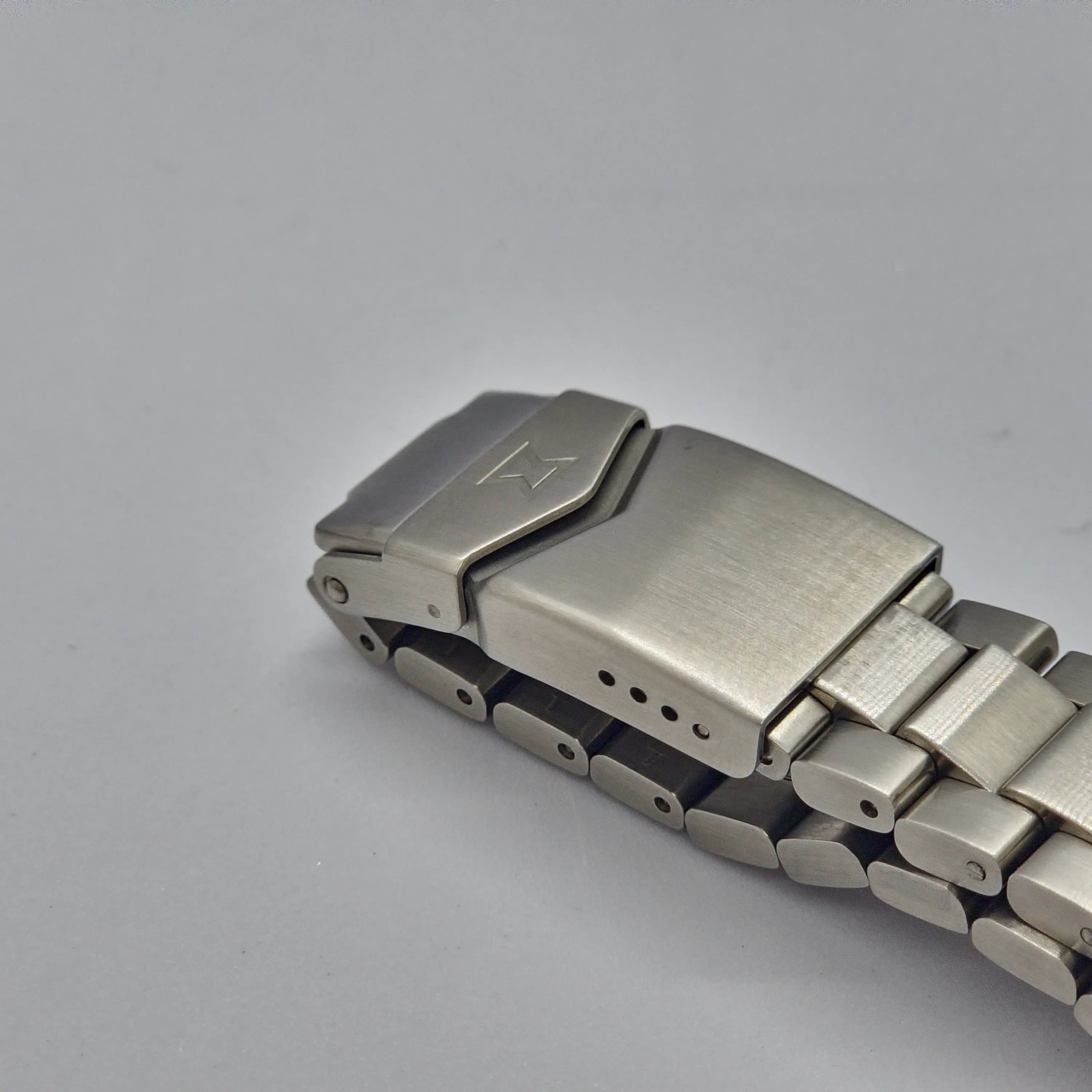 Edox Delfin Chronograph Swiss Quartz