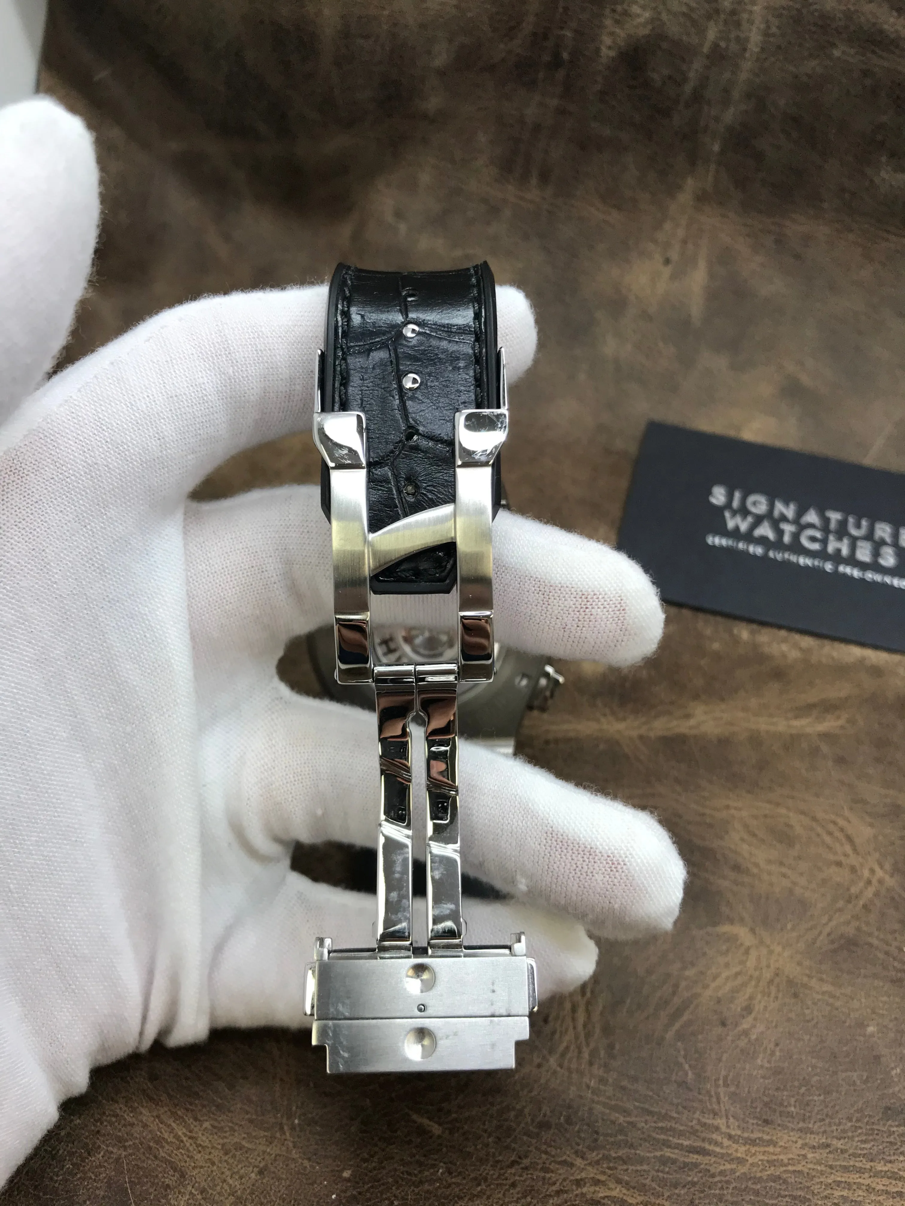 Hublot Classic Fusion 541.NX.2611.LR Offwhite with Silver subdials Dial Automatic Men's Watch