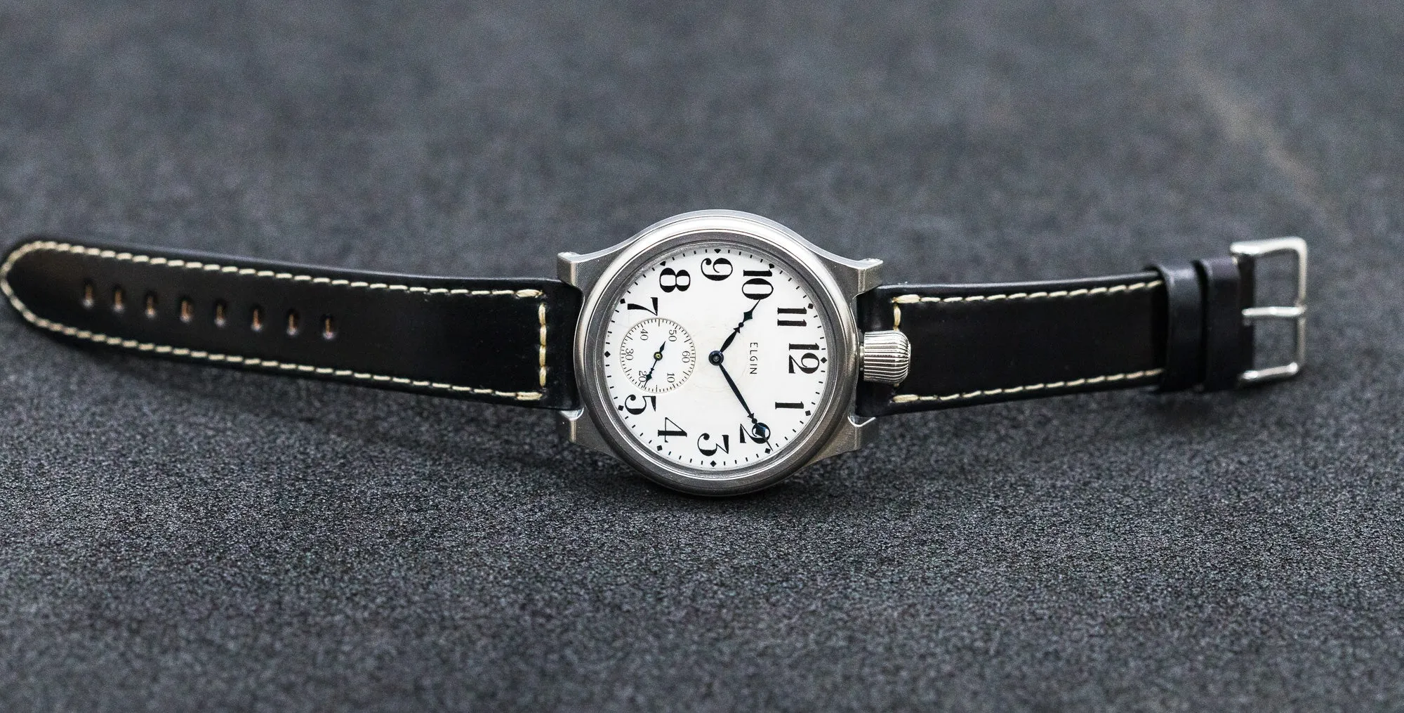 Premium Chicago 444 (47mm) Watch for Optimal Style and Functionality in English