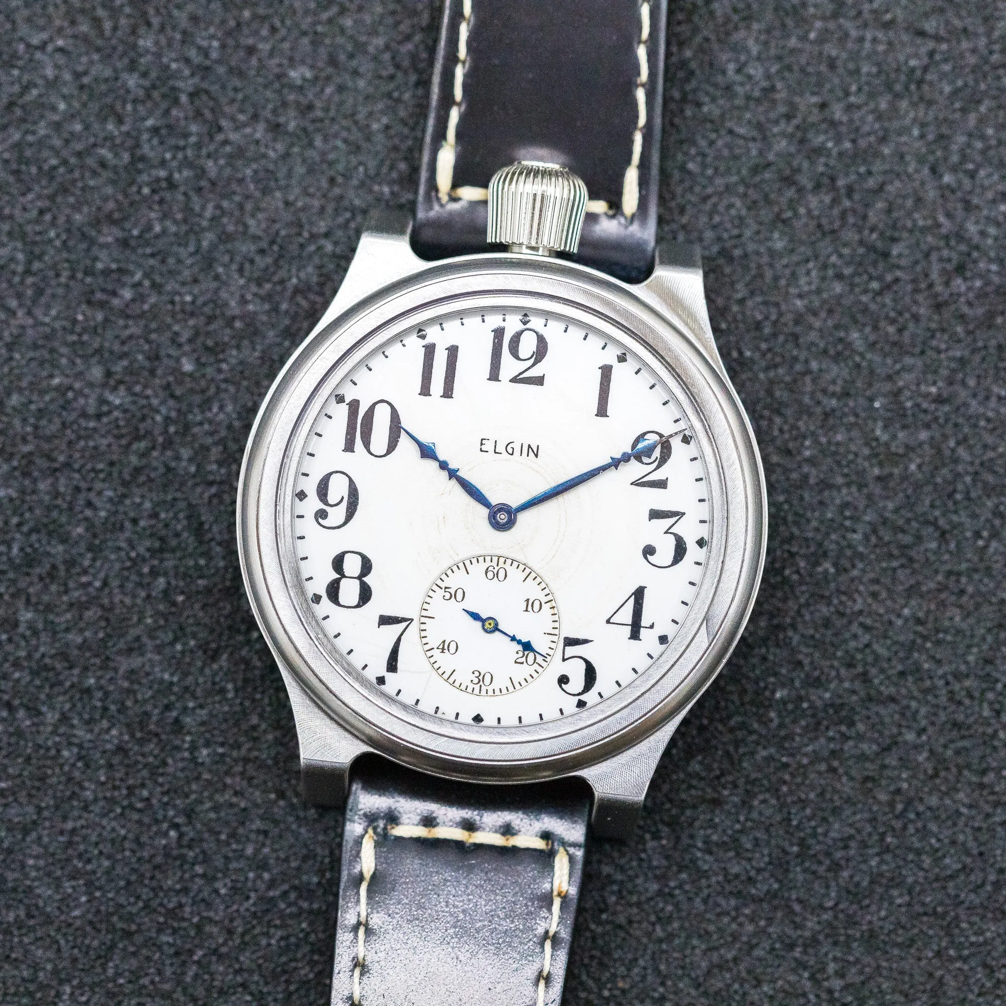 Premium Chicago 444 (47mm) Watch for Optimal Style and Functionality in English